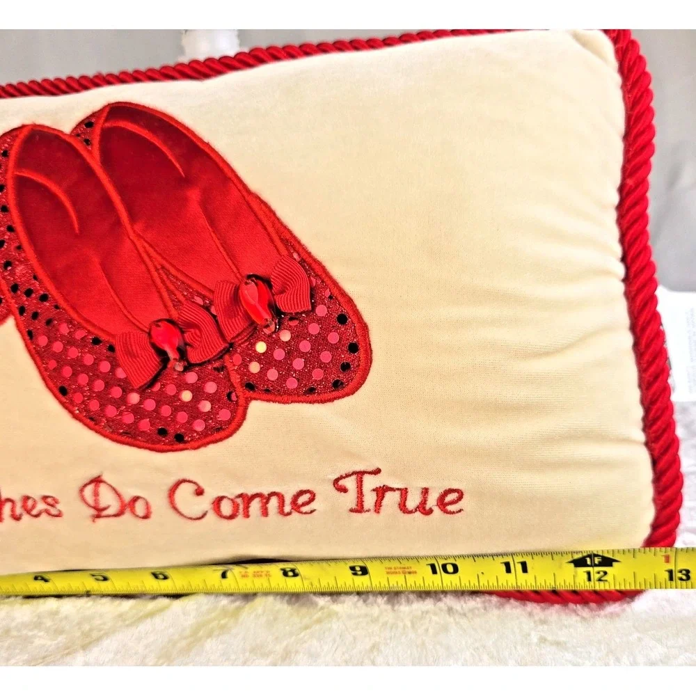 1999 VTG Wizard of Oz Wishes Do Come True‎ Pillow Warner Bros Studio Store